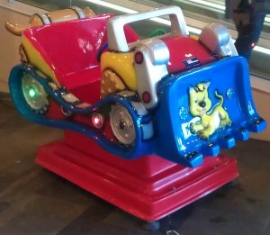 Buldozer kiddie ride